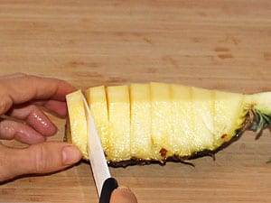 Ananas Schneiden Ganz Einfach Und Dekorativ Rohkost24 Net